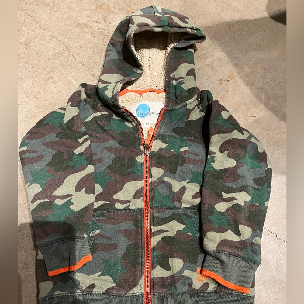 Mini Boden | camo fleece lined hoodie